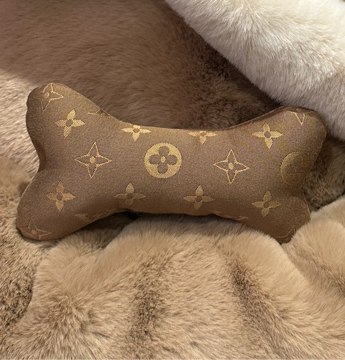 Lv Toy Bone